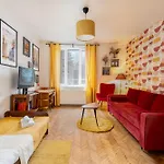 Raciborskiego Red Apartment